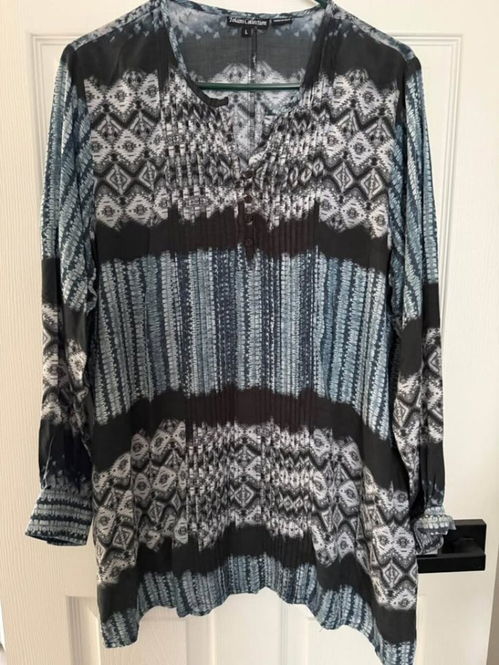 Tolani Collection boho tunic top (Black/Gray/Blue/White - Size L